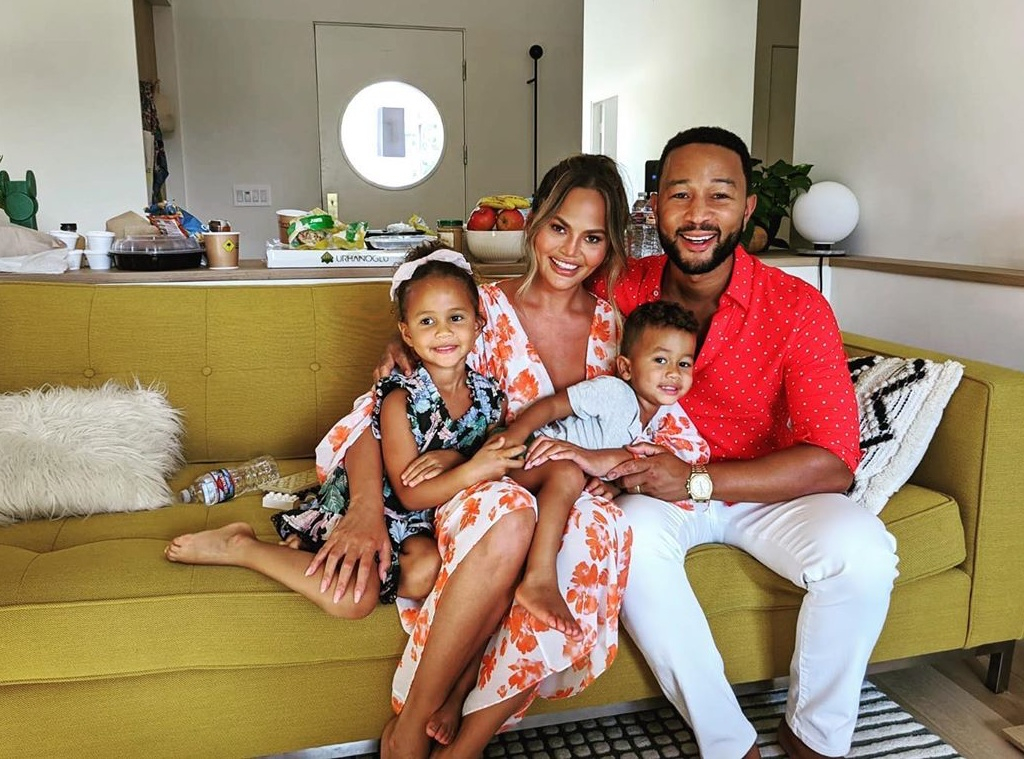 Chrissy Teigen Suffers Pregnancy Loss Following Hospitalization E Online Ap